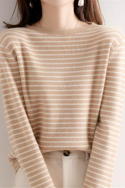 Γυναικείο ριγέ πουλόβερ με οβάλ λαιμόκοψη
