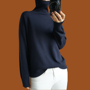 Γυναικεία μπλούζα με μεσαία μανίκια και ψηλό γιακά