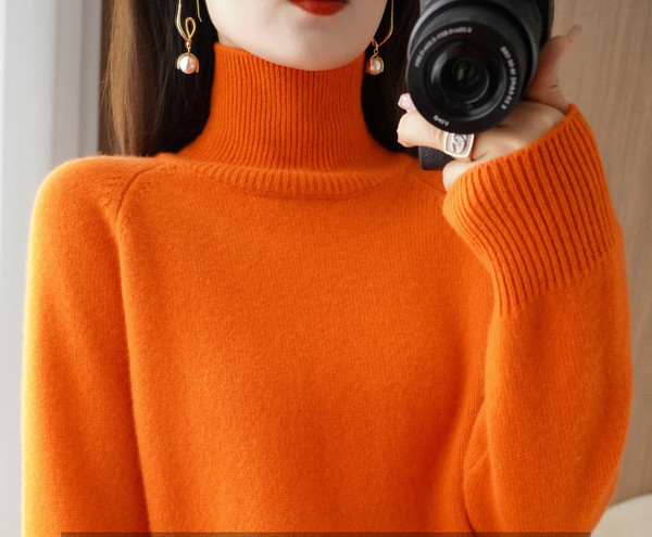 Rudens-žiemos megztinis su polo apykakle - daug spalvų