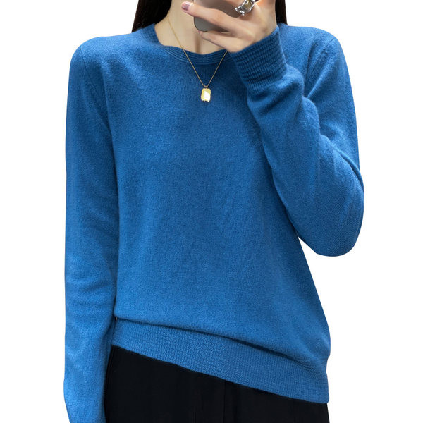 Φαρδύ πουλόβερ σε λεπτή πλέξη με οβάλ λαιμόκοψη