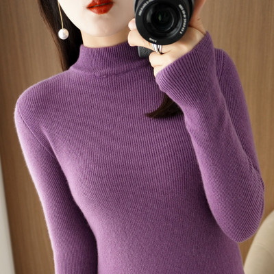 Finom kötött női pulóver póló nyakkal és hosszú ujjal