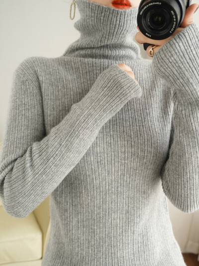 Γυναικείο εφαρμοστό πουλόβερ με λαιμόκοψη polo - πολλά χρώματα