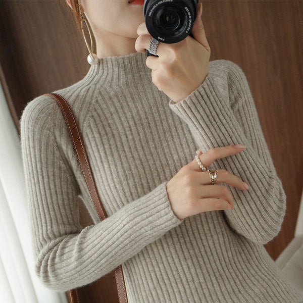 Γυναικείο μακρυμάνικο πλεκτό πουλόβερ