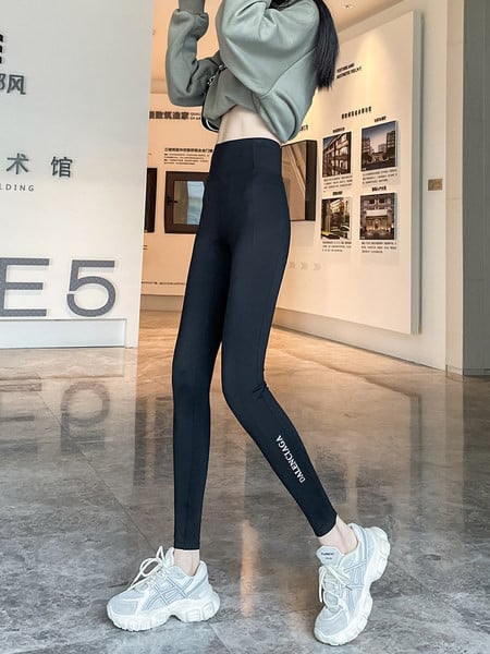 Νέο μοντέλο γυναικείο πουλόβερ με φαρδύ στρογγυλό λαιμό