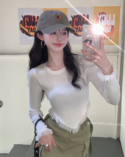 Casual γυναικεία μπλούζα - με οβάλ λαιμόκοψη