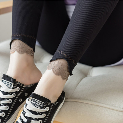 Női leggings - hímzéssel