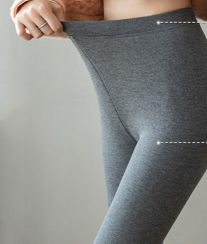 Női leggings - hímzéssel