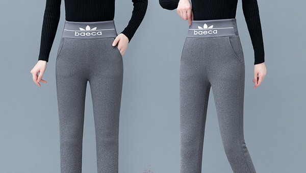 Ženske ležerne tajice s natpisom