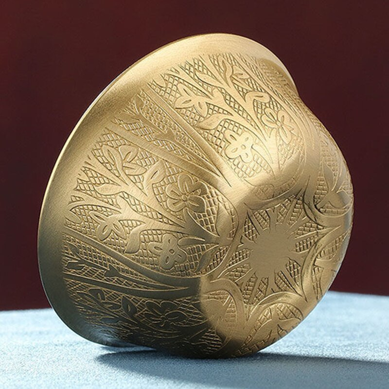 Graviruojantis mažas žalvarinis geriamasis dubuo, palankus 20 ml švento vandens puodelis, didelis ir mažas budistinio dubenėlio dekoravimas