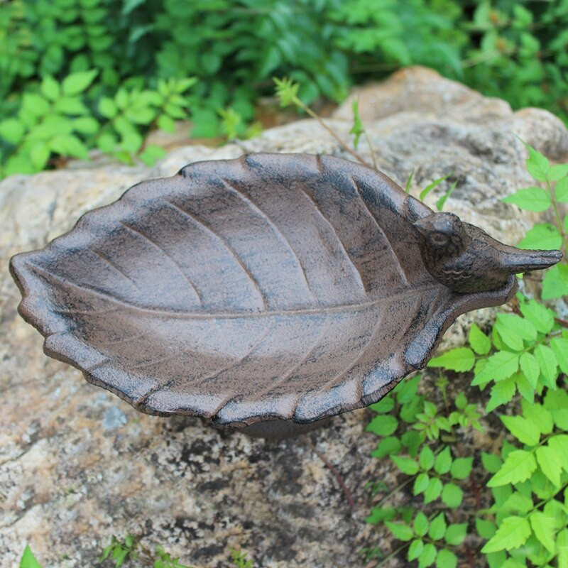 Antikvarinis kaimiškas lapų ketaus lesyklėlė su apvaliu pagrindu ūkio namų akcentais Rankų darbo sunkiojo metalo laikymo dubuo su kojelėmis lapų lėkštė