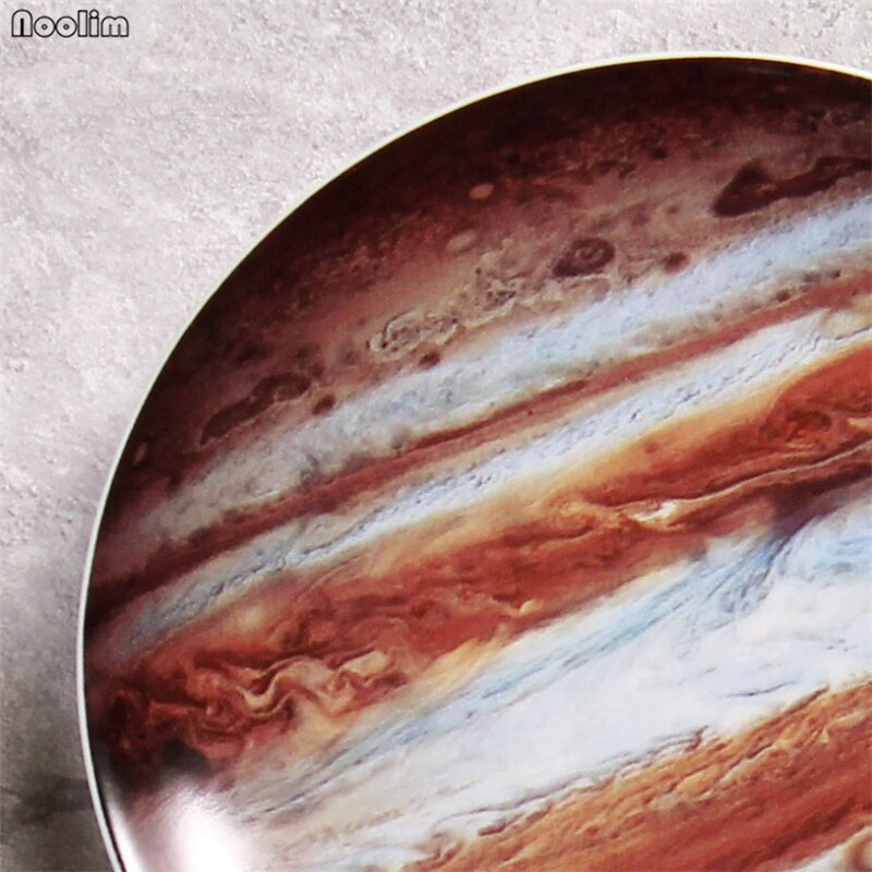 Sienai pakabinama dekoratyvinė lėkštė Šiaurės šalių Šiuolaikiniai Kūrybiniai kosminiai papuošalai Astronautas Keraminė Planeta Namų sienų dekoravimas Amatai