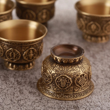 Мини релефна медна купа за пиене Издълбан от чист месинг благоприятна чаша за свещена вода Златна будистка купа Подарък за сватбен дом Декоративен