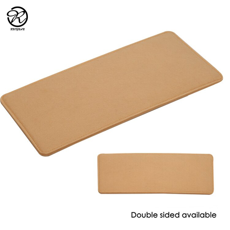 Tvarovač kabelky Felt Base Shaper, ideálny pre rýchle a nekonvenčné nosenie.