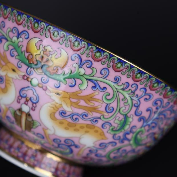 Čínska porcelánová miska Famille Rose, žltá, biela, ružová, modrá, červená, glazúra, s motívom jeleňovho kvetu, 4,5 palca, starožitná porcelánová miska