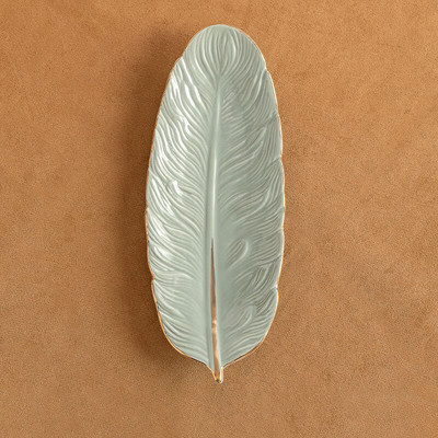 Kreativitás Arany tollas tálcák Dekoratív skandináv modern dombormű kerámia vacsoratálak snackek desszertek ételek Étterem tálaló