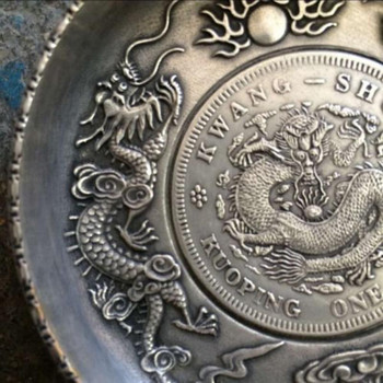 Сребърна позлата със старинен вкус в древен Китай Дракон, свирещ с мъниста