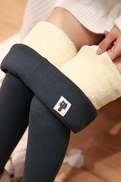 Paprastos moteriškos antblauzdžiai su pūkiniu pamušalu