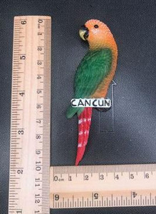 Simulácia mexickej série papagájov Cancún s funkciami cestovnej chladničky