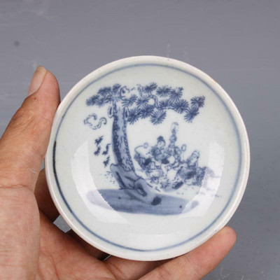 Čínsky modrobiely porcelánový tanier s dizajnom znakov Qing Tongzhi s rozmermi 3,43 palca