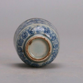 Китайски синьо-бял порцелан Ming Wanli Чаша за чаша с дизайн на навита трева 3,07\