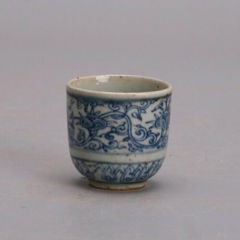 Šalica za čaj od kineskog plavo-bijelog porculana Ming Wanli od smotane trave 3,07"