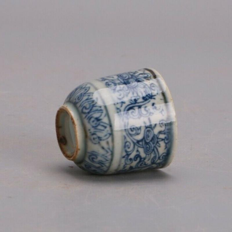 Šalica za čaj od kineskog plavo-bijelog porculana Ming Wanli od smotane trave 3,07"