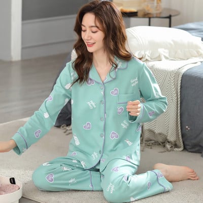 Moteriška dviejų dalių pižama su sagomis