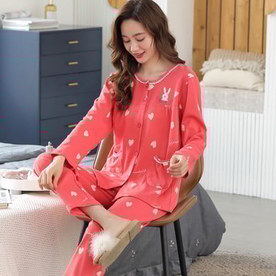 Moteriška dviejų dalių pižama su sagomis