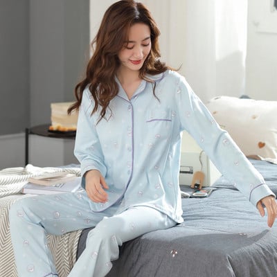 Moteriška dviejų dalių pižama su sagomis