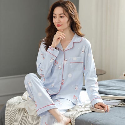 Moteriška dviejų dalių pižama su sagomis