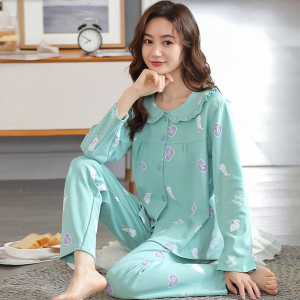 Moteriška dviejų dalių pižama su sagomis