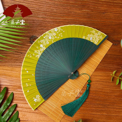 Ősi kínai stílusú selyem összecsukható legyező hordozható bambusz legyező nyár Jó megjelenésű kínai selyem köntös partner dekoratív legyező