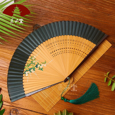 Ősi kínai stílusú selyem összecsukható legyező hordozható bambusz legyező nyár Jó megjelenésű kínai selyem köntös partner dekoratív legyező