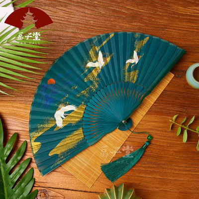 Ősi kínai stílusú selyem összecsukható legyező hordozható bambusz legyező nyár Jó megjelenésű kínai selyem köntös partner dekoratív legyező