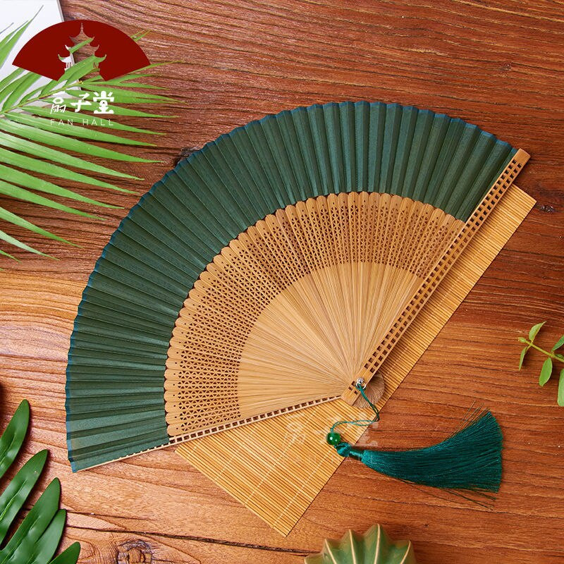 Ősi kínai stílusú selyem összecsukható legyező hordozható bambusz legyező nyár Jó megjelenésű kínai selyem köntös partner dekoratív legyező