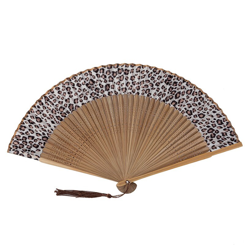Kézzel készített hordozható kézi ventilátor bambusz bordákkal, leopárdmintás egyszínű Vintage összecsukható ventilátor Japán stílusú esküvői dekoratív ventilátor