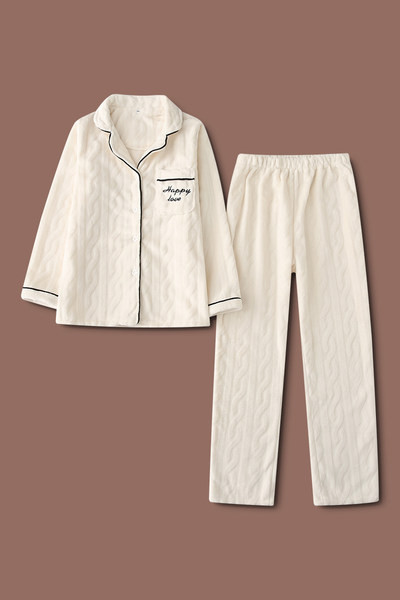 Női pizsama gallérral és V-nyakkal