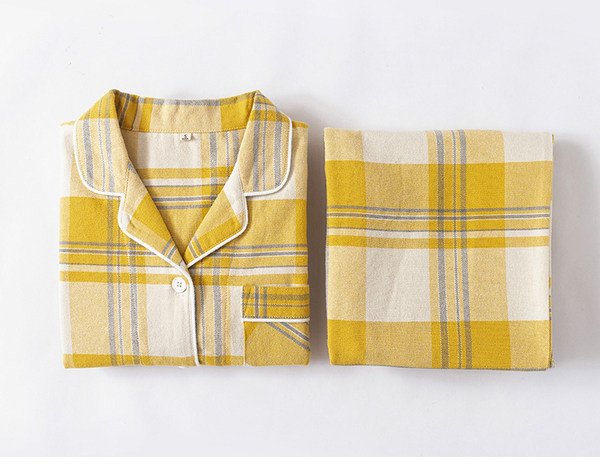 Moteriški dviejų dalių languoti naktiniai marškiniai