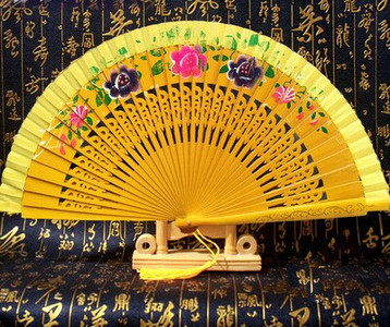 Kétoldalas összehajtható kézi festés legyező Cheongsam show táncelőadás Fan Lady kézi legyező előadás kellékek abanicos para boda