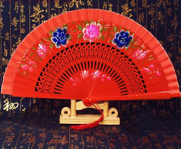 Kétoldalas összehajtható kézi festés legyező Cheongsam show táncelőadás Fan Lady kézi legyező előadás kellékek abanicos para boda