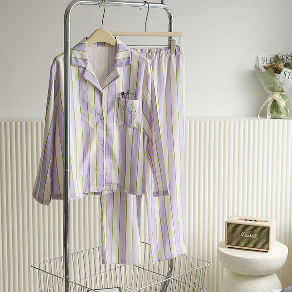 Novi model dvodijelne ženske pidžame na pruge