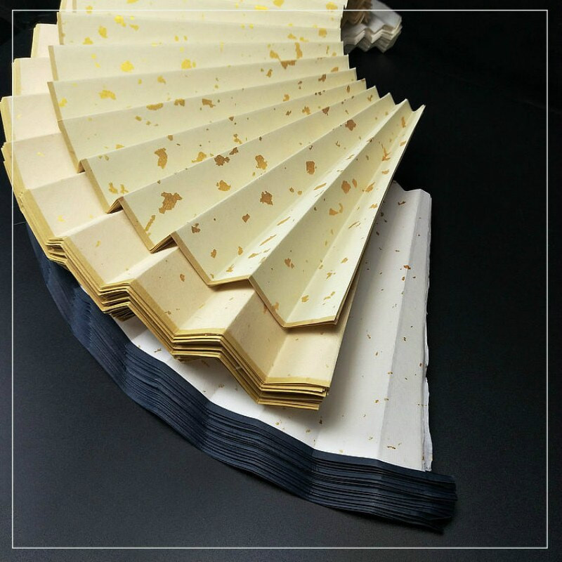 Kínai vintage stílusú Xuan papír, összecsukható ventilátor, félig érett Xuan papír legyezőfelület kalligráfiai festmények készítéséhez