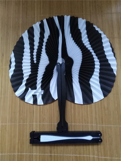 Zebra Paper Folding Hand Fan - Chinese Loot/Party Bag Fillers Μπομπονιέρες γάμου