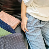 Ženski karirani donji dio pidžame