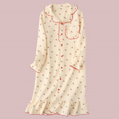 Ženska spavaćica s dugmićima i dugim rukavima