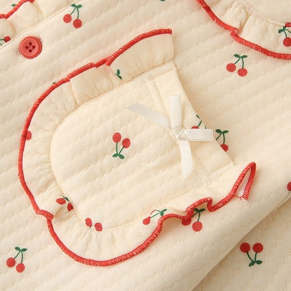 Ženska spavaćica s dugmićima i dugim rukavima