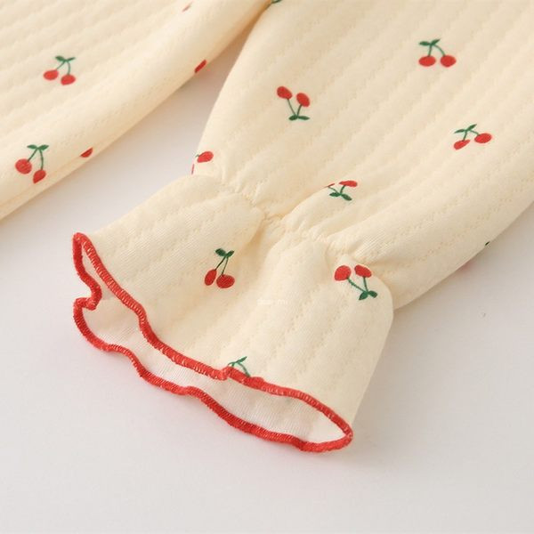 Ženska spavaćica s dugmićima i dugim rukavima