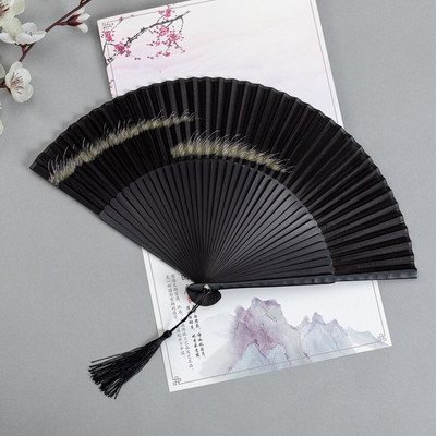 Kínai szél 7 hüvelykes összecsukható ventilátor klasszikus retro szél pávatollas forró arany férfi és női Cheongsam hordozható tánclegyező