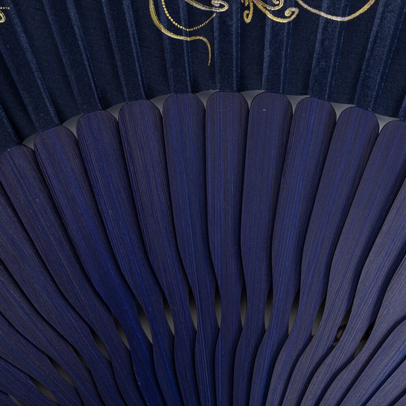 Kínai szél 7 hüvelykes összecsukható ventilátor klasszikus retro szél pávatollas forró arany férfi és női Cheongsam hordozható tánclegyező