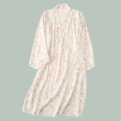 Pijamale de damă cu decolteu în V